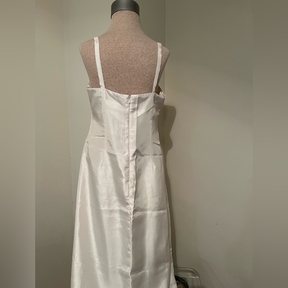 Cream evening gown - Picture 2 of 6